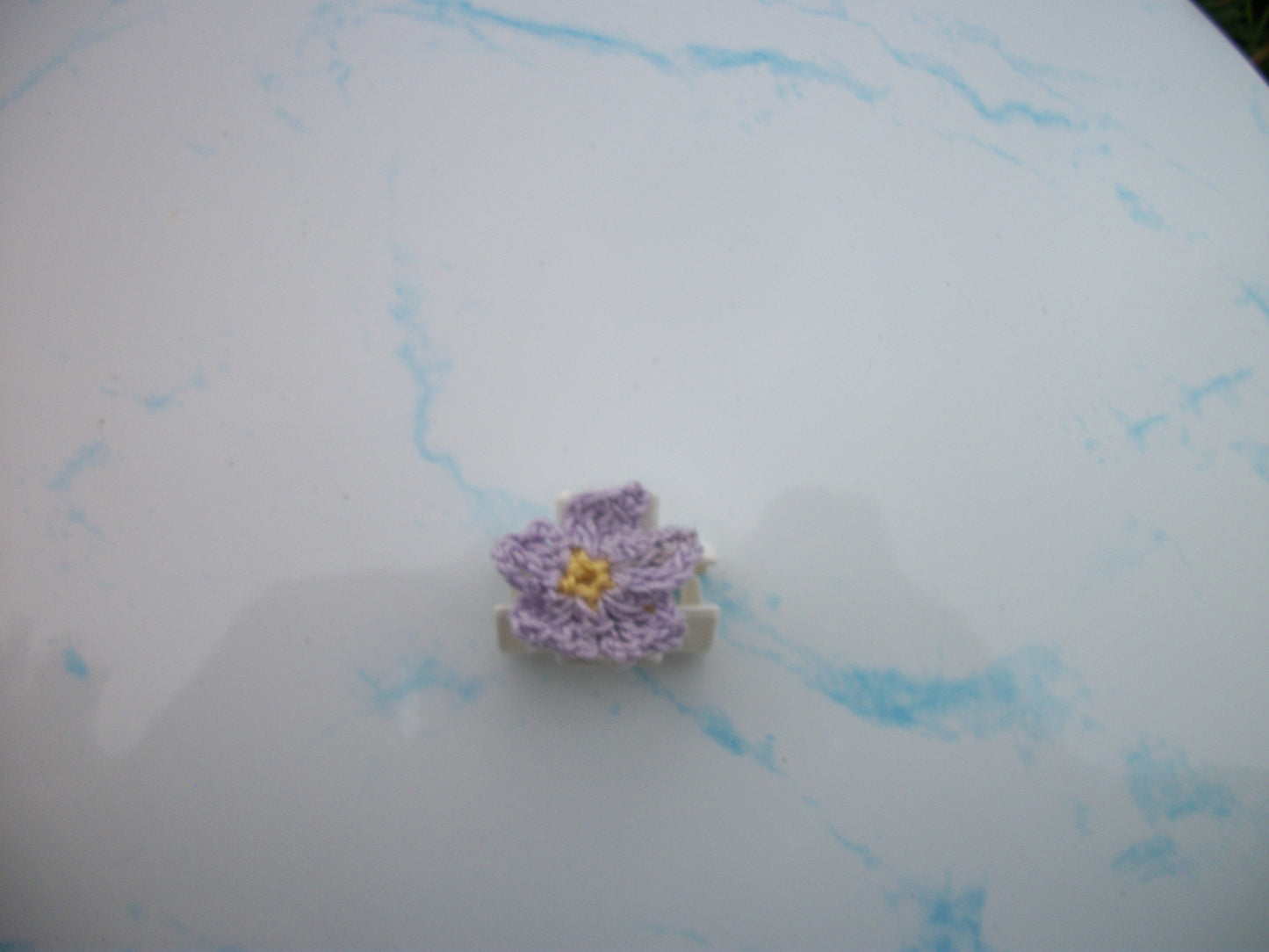 Super small flower claw clip