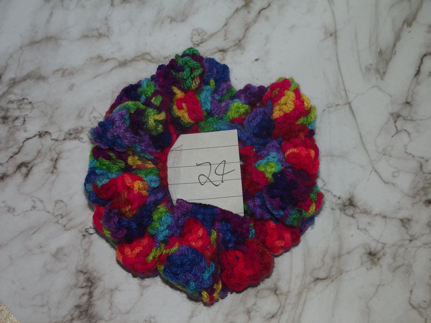 Large scrunchie