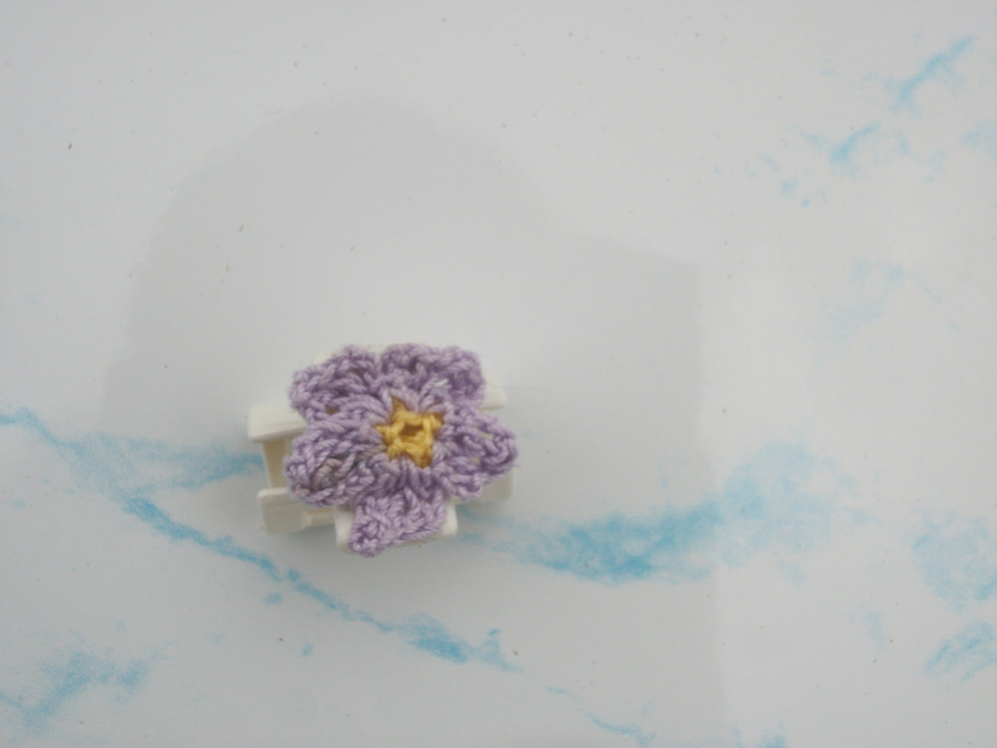 Super small flower claw clip